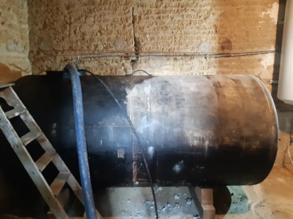 Cuve à fuel avant intervention
