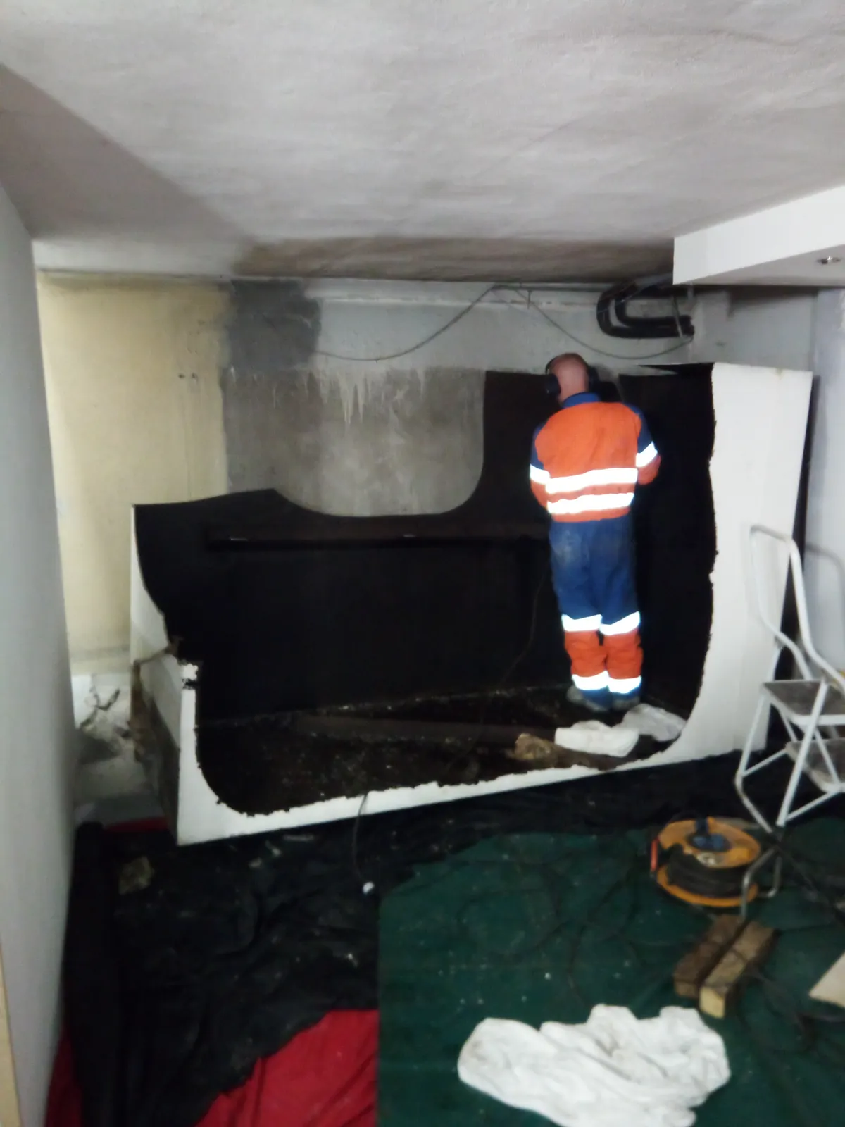 Découpe d’une cuve en sous-sol