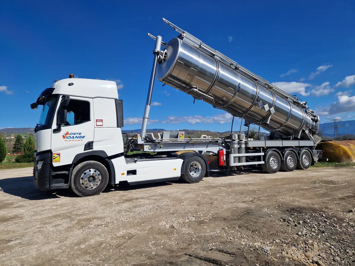 Semi-remorque citerne inox de 22 m³